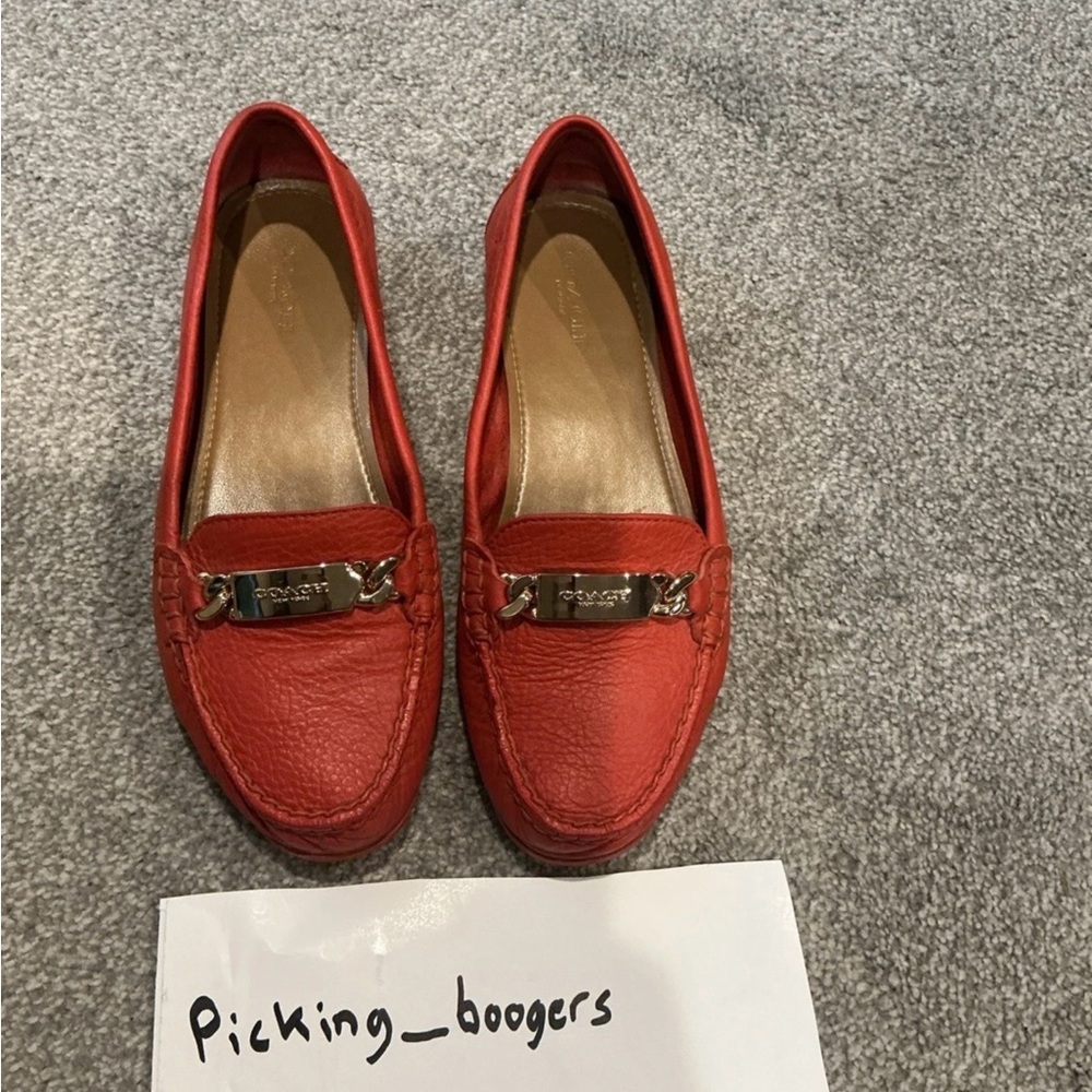 Coach Women's Olive Loafers in Carmine Pebble Grain Leather Round Toes Size 7B‎